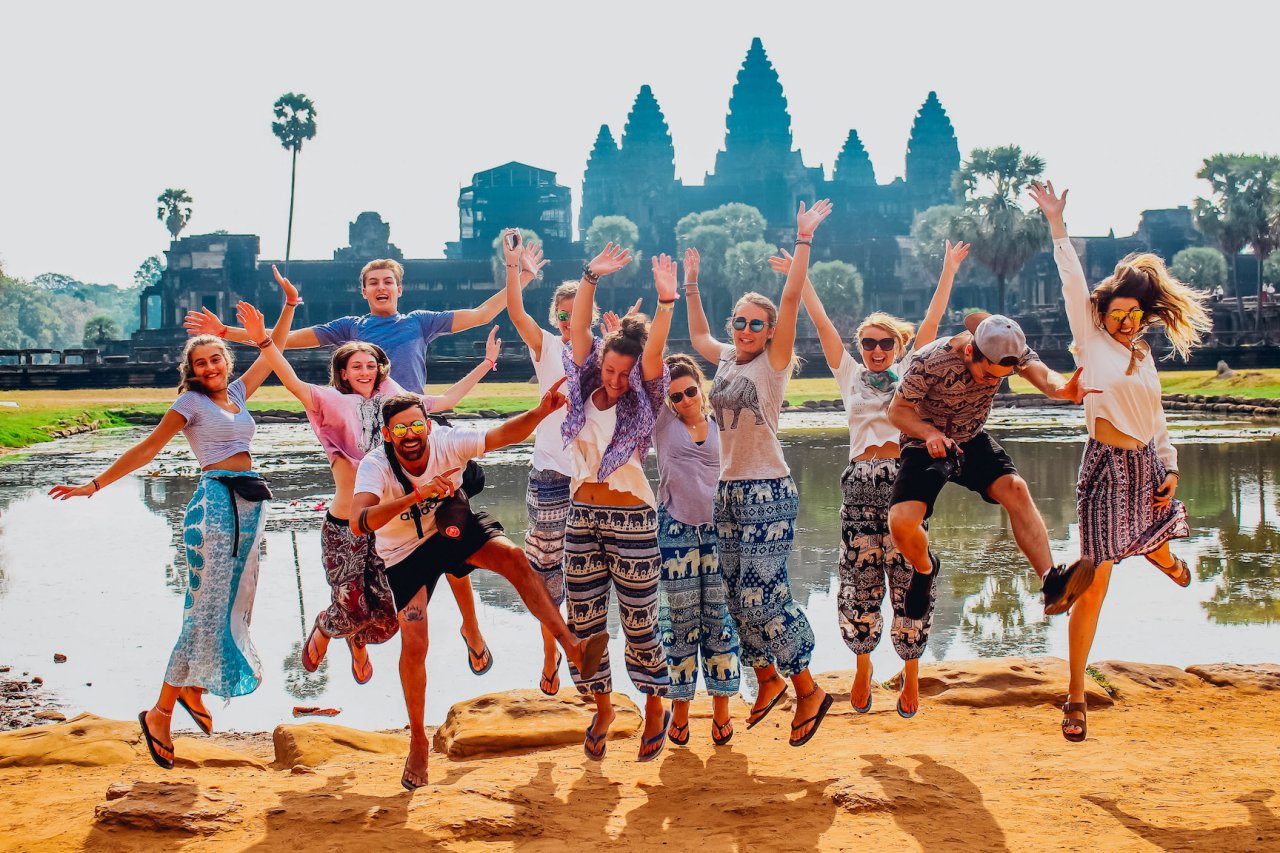 Group photo jumping, Angkor Wat