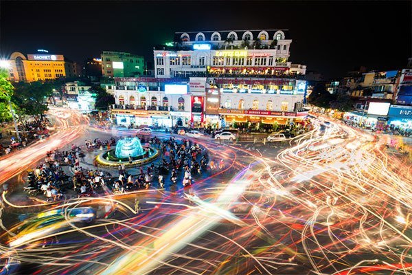 top 5 cities in vietnam -  hanoi street view at night 
