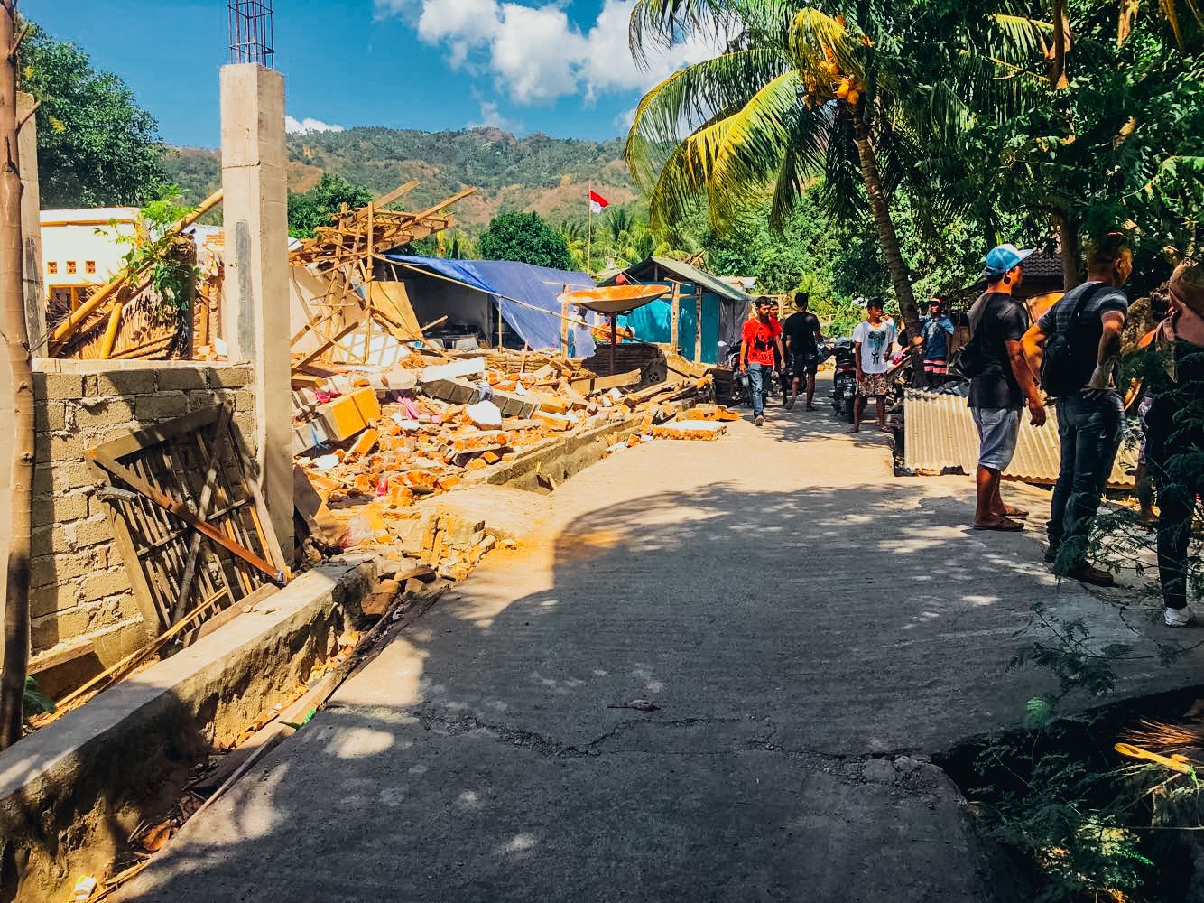 Lombok earthquake - destroyed houses