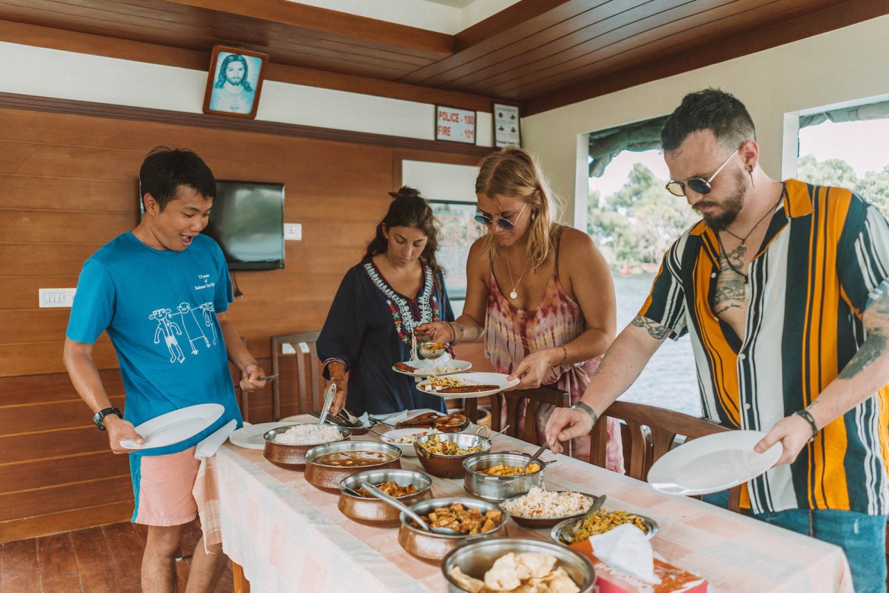 Tips for travelling India - cooking local food