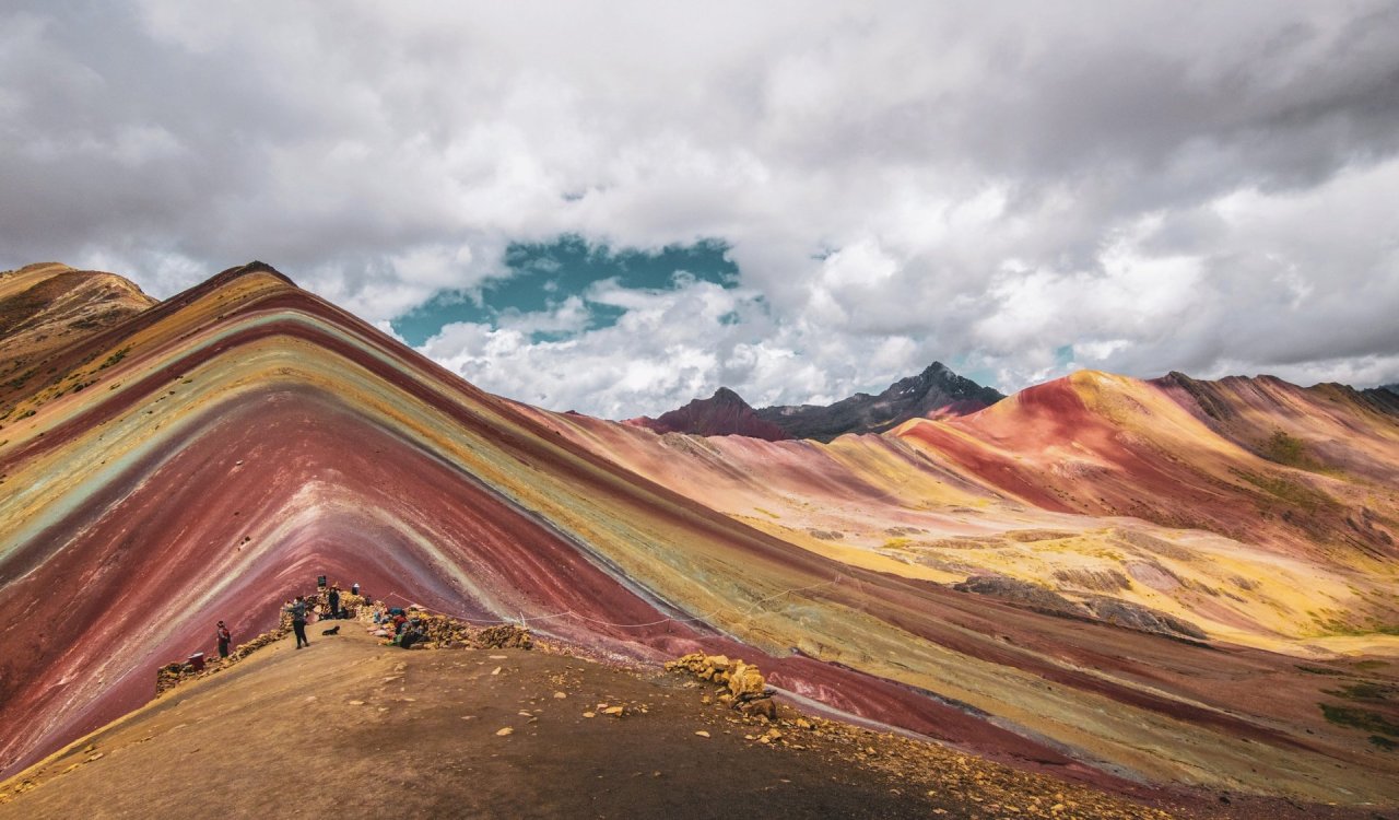 Rainbow Mountain Peru cloudy Sky 